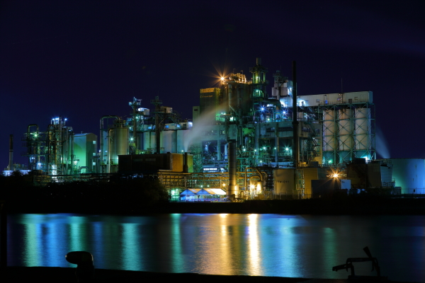 西港町（工場夜景）